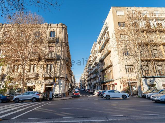 Appartamento in vendita di 156 m² in Via Milano