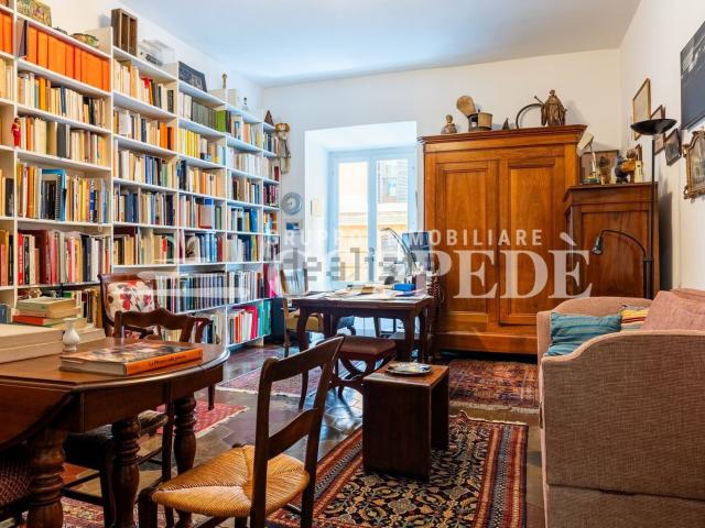 Appartamento in vendita di 156 m² in Via Natale del Grande