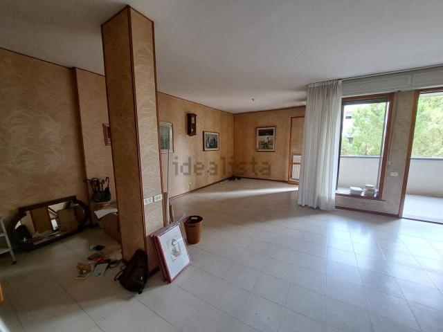 Appartamento in vendita di 156 m² in Via Peschiera