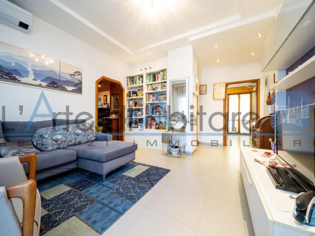 Appartamento in vendita di 156 m² in Via Publio Ovidio Nasone