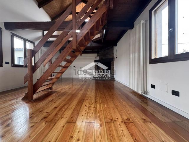 Appartamento in vendita di 156 m² in Via Roma
