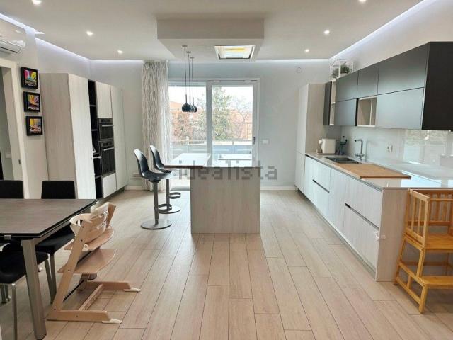 Appartamento in vendita di 156 m² in Via Trieste, 45
