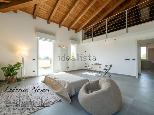 Appartamento in vendita di 156 m² in Via Ugo Lenzi