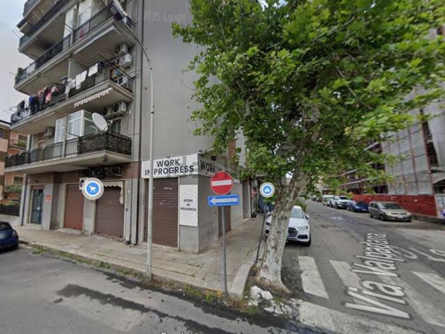 Appartamento in vendita di 156 m² in Via Valpadana