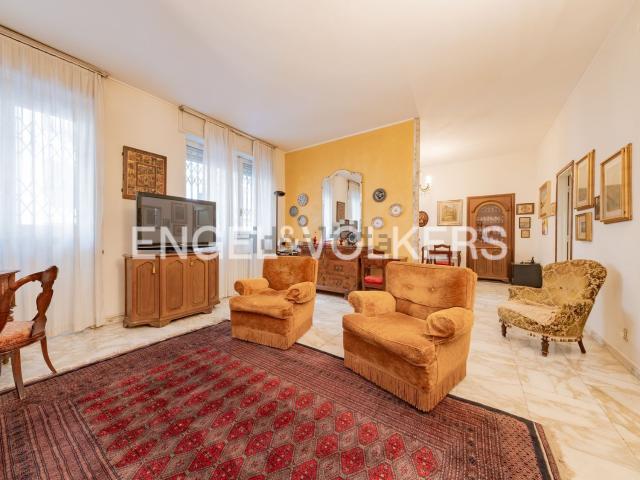 Appartamento in vendita di 156 m² in Piazza Carlo Irnerio, 14