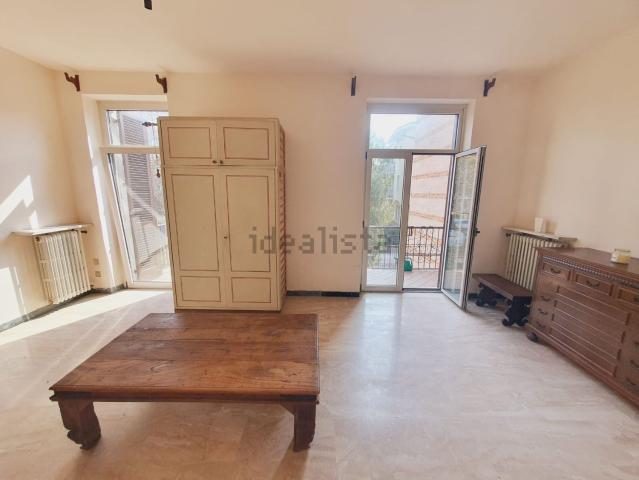 Appartamento in vendita di 157 m² in Via Case Nuove