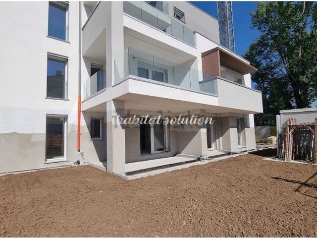 Appartamento in vendita di 157 m² in Via Cesare Battisti, 142
