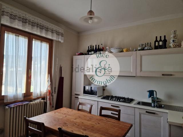 Appartamento in vendita di 157 m² in Via Cesare Battisti