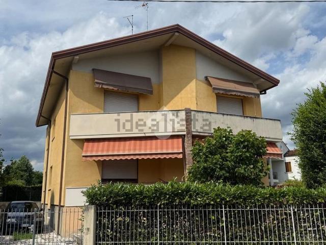 Appartamento in vendita di 157 m² in Via Antonio Canova