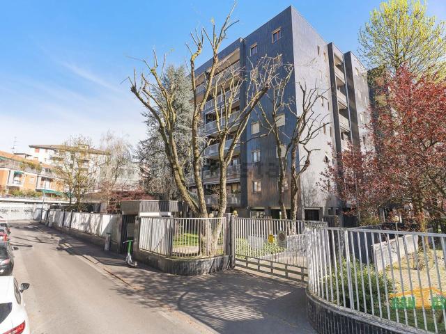 Appartamento in vendita di 157 m² in Via Antonio Cesari, 3