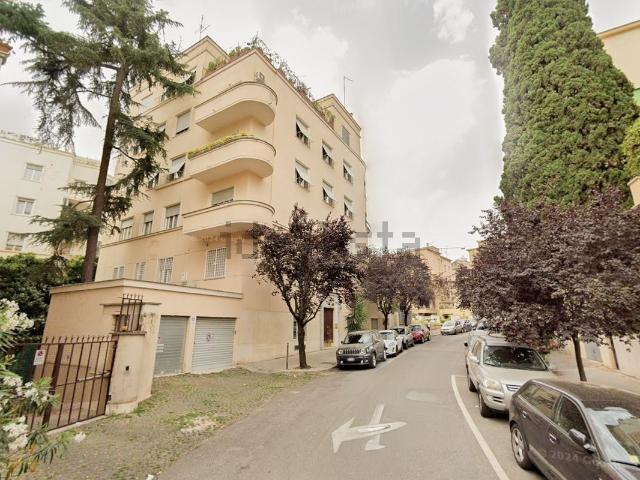 Appartamento in vendita di 157 m² in Via Antonio Gallonio, 23