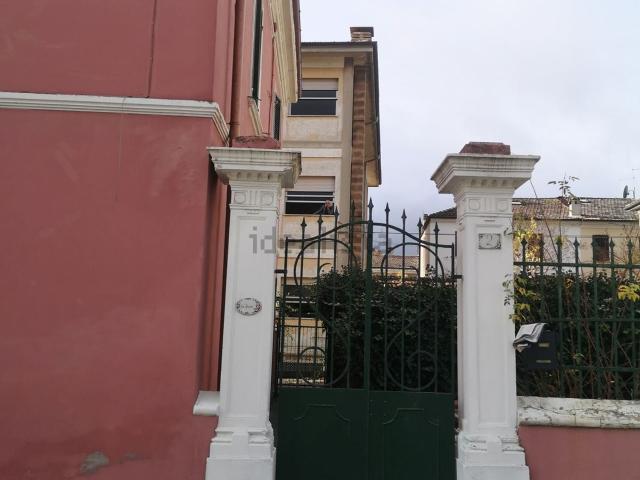 Appartamento in vendita di 157 m² in Via antonio Gramsci