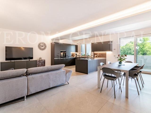 Appartamento in vendita di 157 m² in Via Antonio Milani, 11