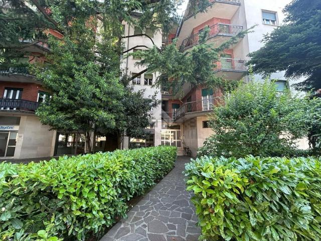 Appartamento in vendita di 157 m² in Via Alessandro Manzoni, 49