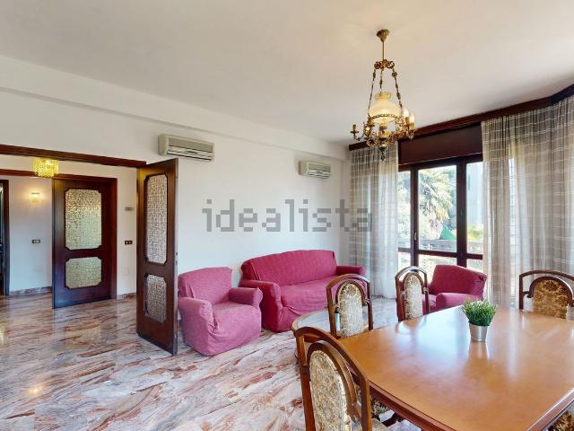 Appartamento in vendita di 157 m² in Via Bernardino Luini, 12
