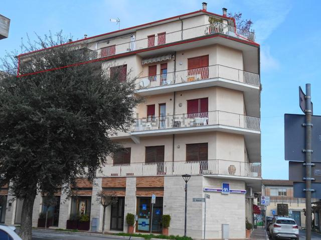 Appartamento in vendita di 157 m² in Via Goffredo Mameli