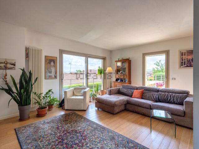 Appartamento in vendita di 157 m² in Via Guido Monaco, 13