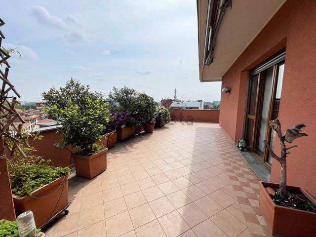 Appartamento in vendita di 157 m² in Via Figino, 2