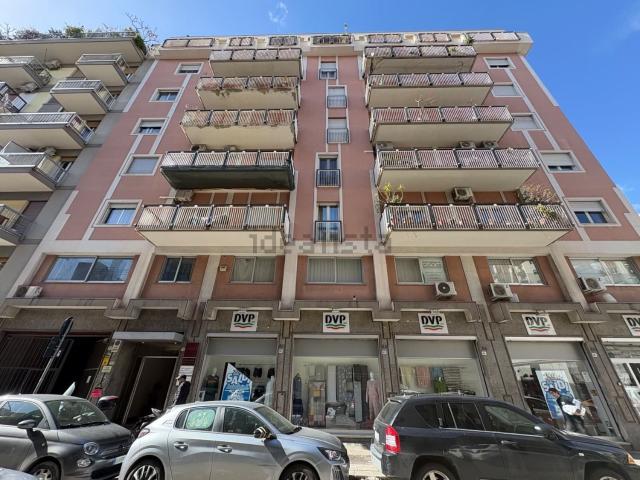 Appartamento in vendita di 157 m² in Via Filippo Parlatore