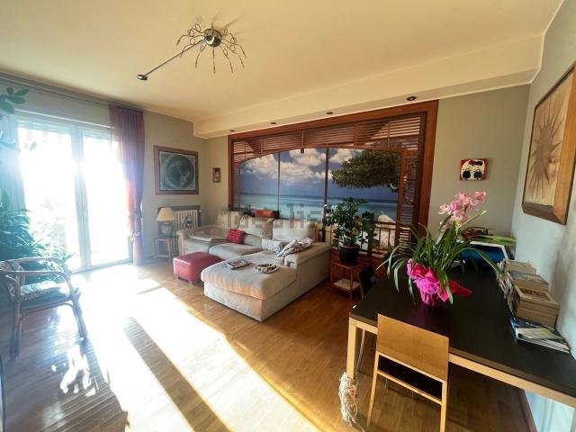 Appartamento in vendita di 157 m² in Via King Martin Luther