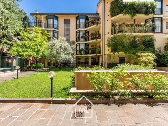 Appartamento in vendita di 157 m² in Via Lambro, 12