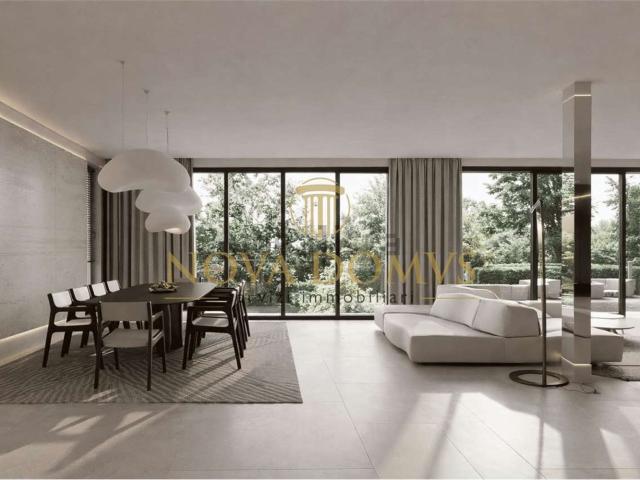 Appartamento in vendita di 157 m² in Via Lucio Battisti