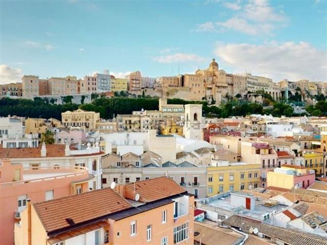 Appartamento in vendita di 157 m² in Via Luigi Einaudi