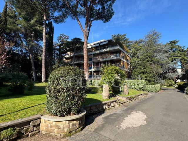 Appartamento in vendita di 157 m² in Via Nomentana, 373