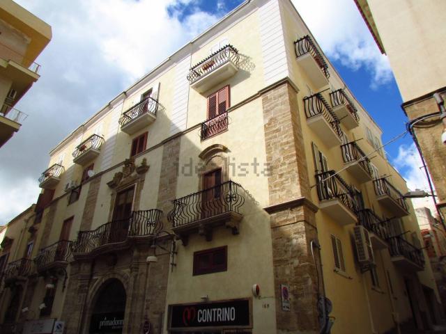 Appartamento in vendita di 157 m² in Via San Leonardo, 1
