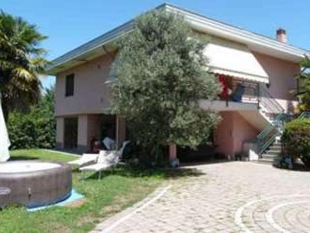 Appartamento in vendita di 157 m² in Via Santa Lucia, 35