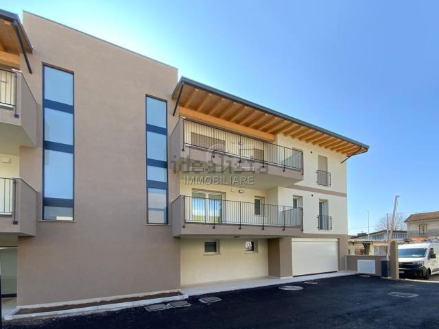 Appartamento in vendita di 157 m² in Via Sclavons