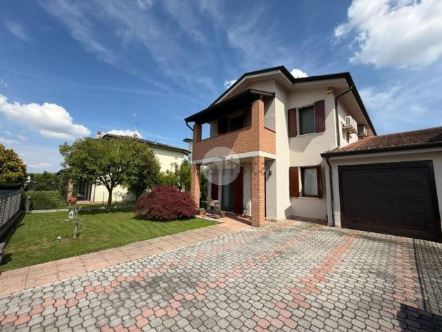 Appartamento in vendita di 157 m² in Via Roma, 34