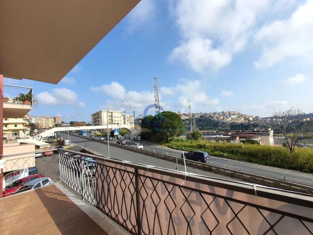 Appartamento in vendita di 157 m² in Viale Vincenzo de Filippis, 298
