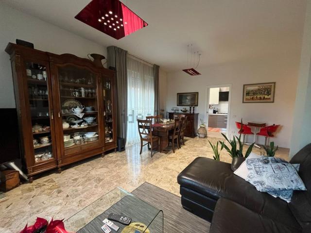 Appartamento in vendita di 157 m² in Viale Enrico Cialdini