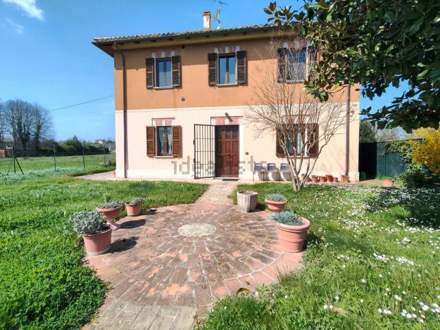 Appartamento in vendita di 157 m² in Località Bevano, 48