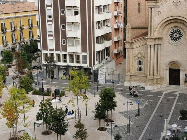 Appartamento in vendita di 157 m² in Piazza del Sacro Cuore, 64