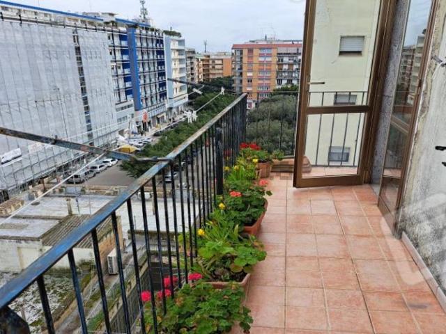 Appartamento in vendita di 157 m² in Piazza Mazzini Giuseppe, 72