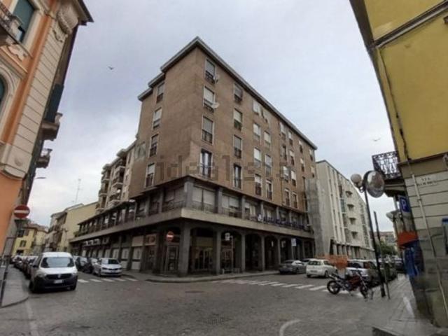 Appartamento in vendita di 158 m² in Via Camillo Cavour, 23