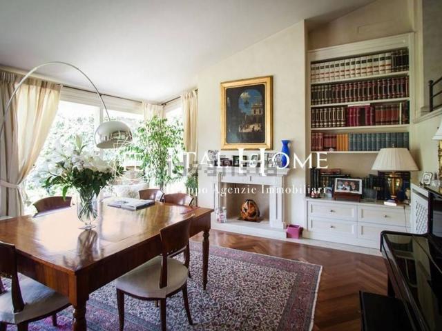 Appartamento in vendita di 158 m² in Via Castellammare