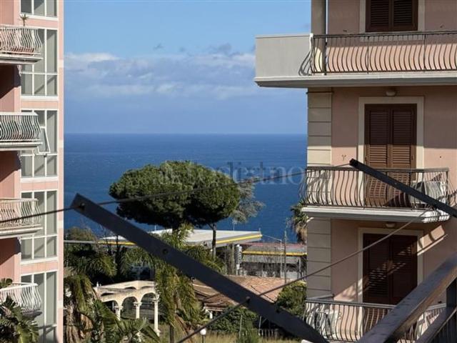 Appartamento in vendita di 158 m² in Via Cervo