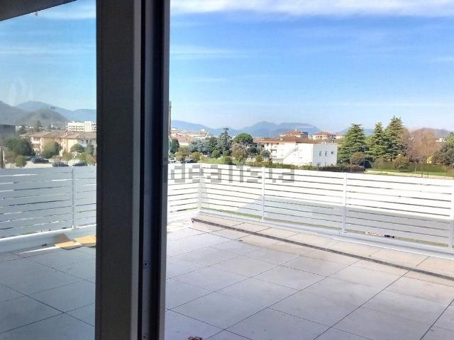 Appartamento in vendita di 158 m² in Via acque patavine