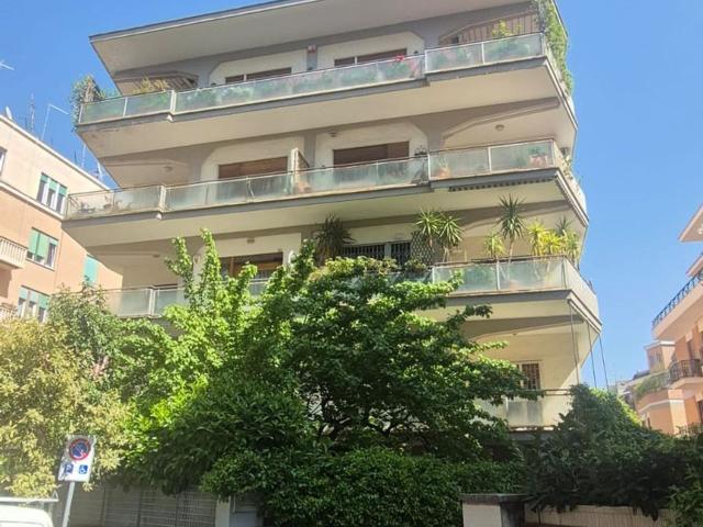 Appartamento in vendita di 158 m² in Via Bradano, 28