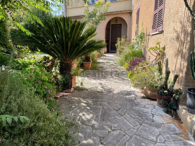 Appartamento in vendita di 158 m² in Via G. Amendola, 92