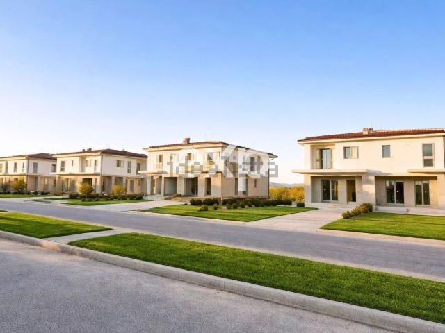 Appartamento in vendita di 158 m² in Via Guido Tarlati, 10