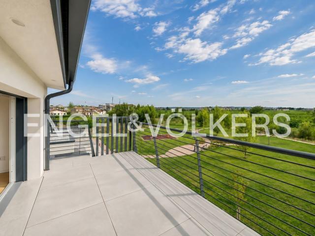 Appartamento in vendita di 158 m² in Via Don Bruno Pozzetti