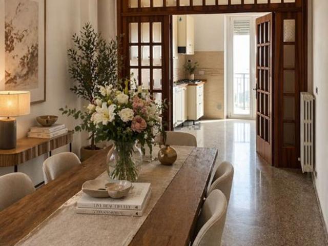Appartamento in vendita di 158 m² in Via dei Velini, 115