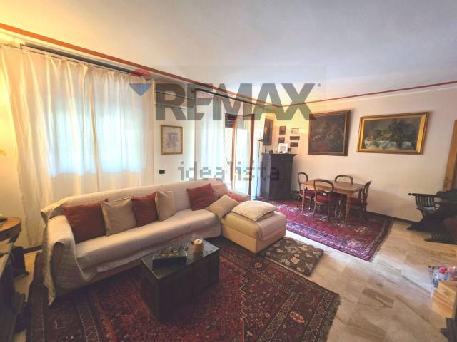 Appartamento in vendita di 158 m² in Via Fratelli Fraschini, 7