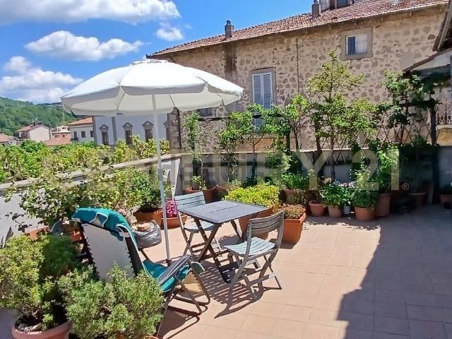 Appartamento in vendita di 158 m² in Via Isidoro Maggi