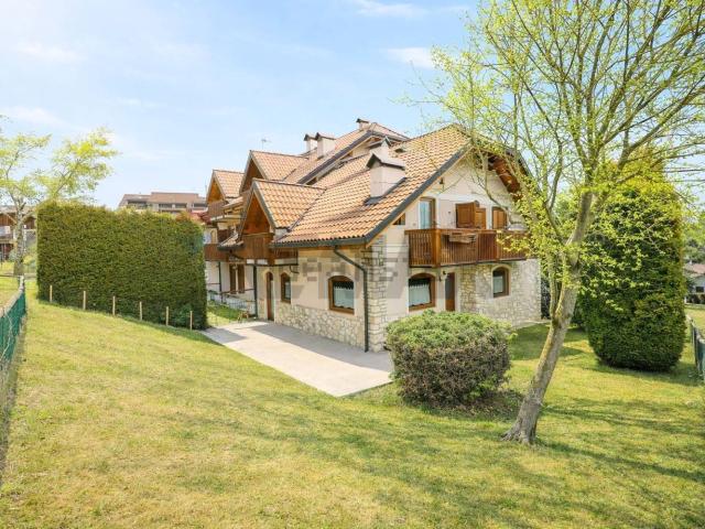 Appartamento in vendita di 158 m² in Via Monte Zebio, 37