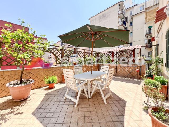 Appartamento in vendita di 158 m² in Via Mariano D&apos Amelio, 70